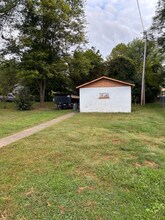 210 1st St E in Culloden, WV - Building Photo - Building Photo