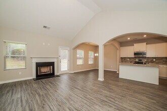312 Spruce Creek Ln in Temple, GA - Building Photo - Building Photo