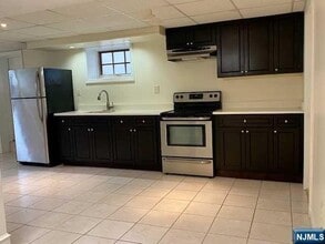 499 Chestnut St in Ridgefield, NJ - Building Photo - Building Photo