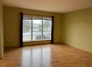 4810-4852 52 St in Olds, AB - Building Photo - Building Photo