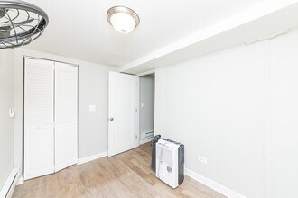 1431 W Flournoy St, Unit G in Chicago, IL - Foto de edificio - Building Photo