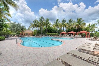 10018 Oakhurst Way in Ft. Myers, FL - Building Photo - Building Photo
