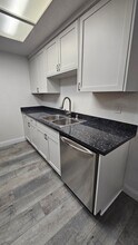 468 Cherry Ln, Unit Upstairs in Manteca, CA - Building Photo - Building Photo