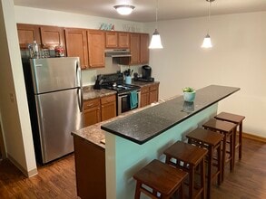 Mapleview Apartments in Hartland, WI - Building Photo - Building Photo