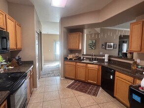 3236 E Chandler Blvd, Unit # 2048 in Phoenix, AZ - Building Photo - Building Photo
