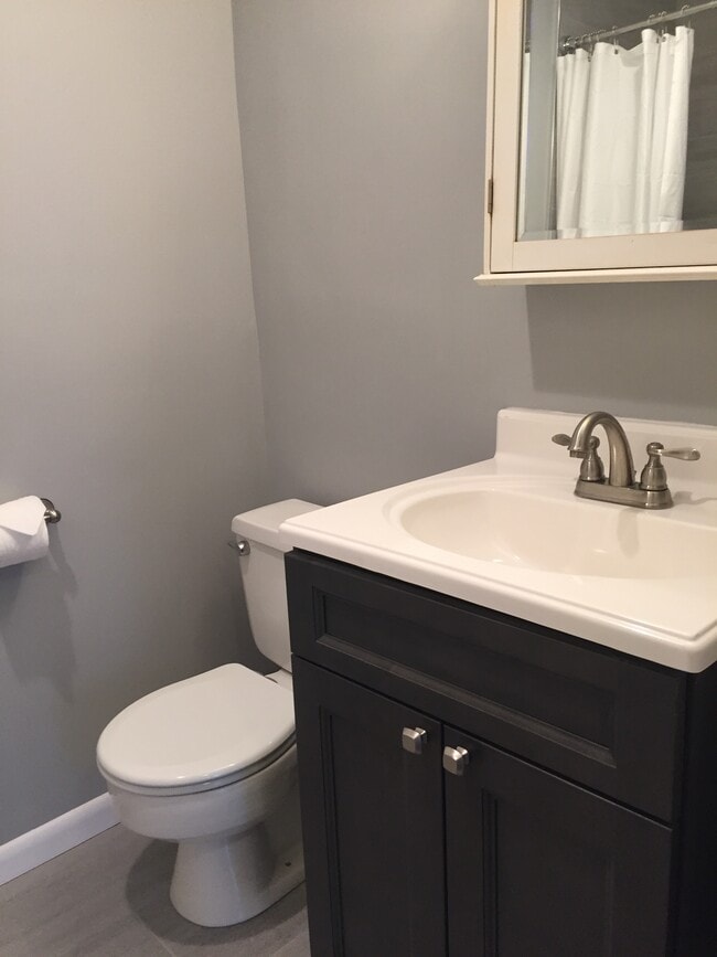 6641 Wakefield Dr in Alexandria, VA - Building Photo - Building Photo