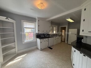 801 Knollwood St in Winston-Salem, NC - Building Photo - Building Photo