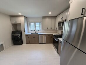 49 Grant Ave, Unit #2 in Cliffside Park, NJ - Building Photo - Building Photo