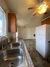 415 E Rose St in Lebanon, OR - Building Photo - Building Photo