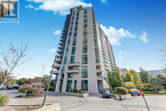 68 Grangeway Ave in Toronto, ON - Building Photo - Building Photo