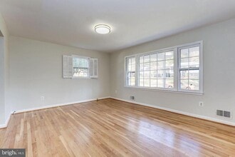 13424 Bartlett St in Rockville, MD - Building Photo - Building Photo