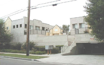 836-838 N Acacia St in Inglewood, CA - Building Photo - Building Photo