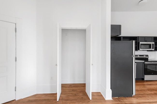 119 Congress St in Rumford, ME - Foto de edificio - Building Photo