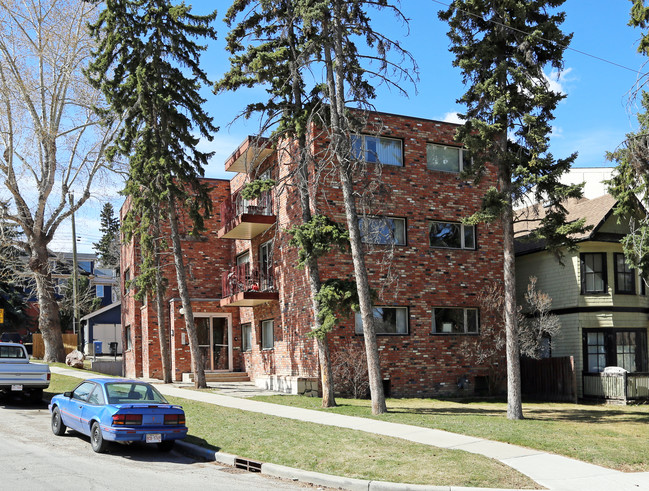 1804 19th Ave SW in Calgary, AB - Building Photo - Primary Photo