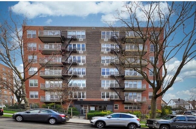 property at 87-05-87166 166th St