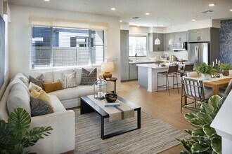 Escala at Stanford Crossing in Lathrop, CA - Foto de edificio - Building Photo