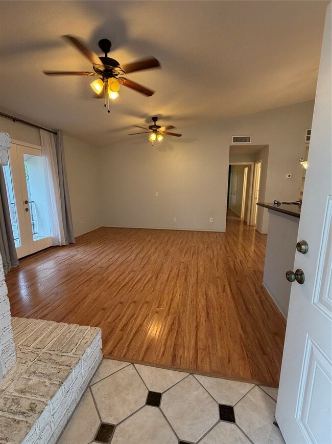 property at 2425 Augusta Dr