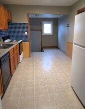 211 Lincoln Ave in Crookston, MN - Building Photo - Building Photo