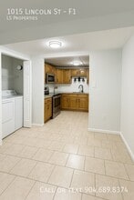 1015 Lincoln St in Hazleton, PA - Building Photo - Building Photo