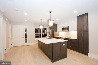 1603 Oak Spring Way in Reston, VA - Building Photo - Building Photo
