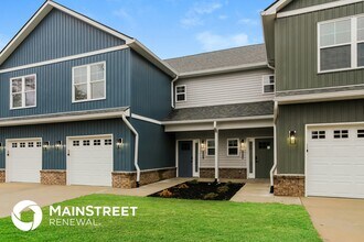 2057 Paddle Wheel Dr in Jeffersonville, IN - Building Photo - Building Photo