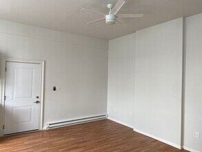 1610 Queen City Ave in Cincinnati, OH - Building Photo - Building Photo