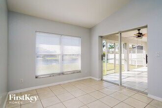 1222 SW 15th St in Cape Coral, FL - Building Photo - Building Photo