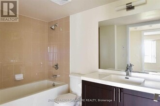 2 Eva Rd in Toronto, ON - Building Photo - Building Photo