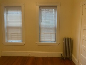 1 Beacon Ave in Holyoke, MA - Building Photo - Building Photo