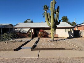 2613 E Beverly Dr in Tucson, AZ - Building Photo