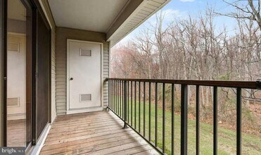 158 Wyndham Pl in Trenton, NJ - Building Photo - Building Photo
