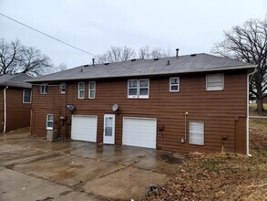 5703-5705 NE 51st St in Kansas City, MO - Building Photo - Building Photo
