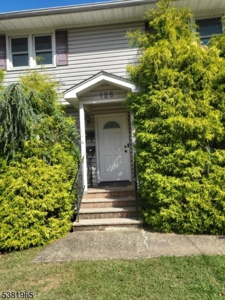 125 Jerome Ave in South Bound Brook, NJ - Building Photo - Building Photo