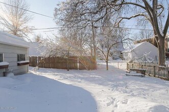 301 15th Ave SW in Rochester, MN - Building Photo - Building Photo