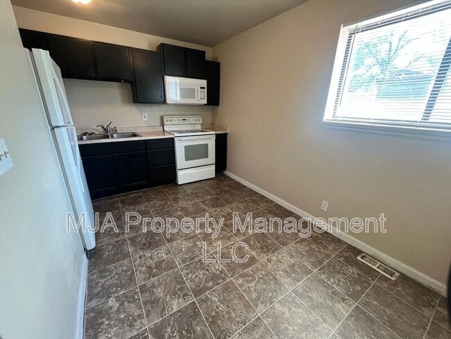 4168 W 3280 S in Salt Lake City, UT - Building Photo - Building Photo