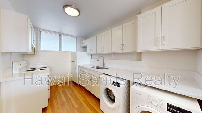 780 Amana St in Honolulu, HI - Foto de edificio - Building Photo