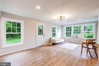 24436 Lenah Rd in Aldie, VA - Building Photo - Building Photo