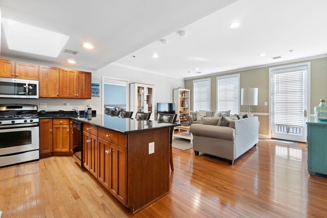 property at 727 Monroe St
