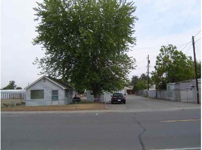Mobile Home Park in Pasco, WA - Building Photo