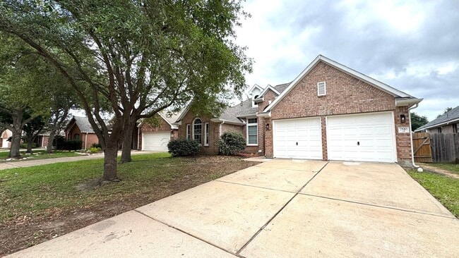 property at 7510 Golden Thistle Ln