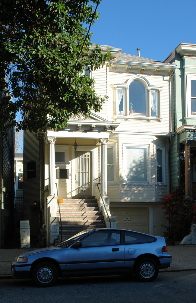 136 Beulah St in San Francisco, CA - Building Photo - Building Photo