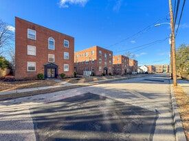 19 Chapman St in Hartford, CT - Building Photo