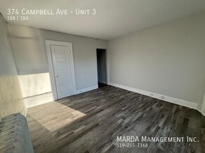 374 Campbell Ave in Windsor, ON - Building Photo - Building Photo