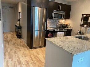 55 Page St, Unit 711 in San Francisco, CA - Building Photo - Building Photo
