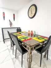 2450 Garfield St in Hollywood, FL - Building Photo - Building Photo