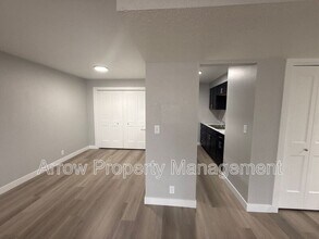 1010 N 16th St in Clarinda, IA - Foto de edificio - Building Photo