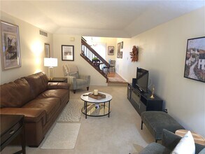 26 Treetop Dr in Fairport, NY - Building Photo - Building Photo