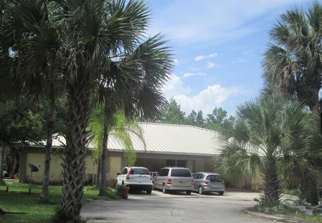 property at 1527 Hardway Ct