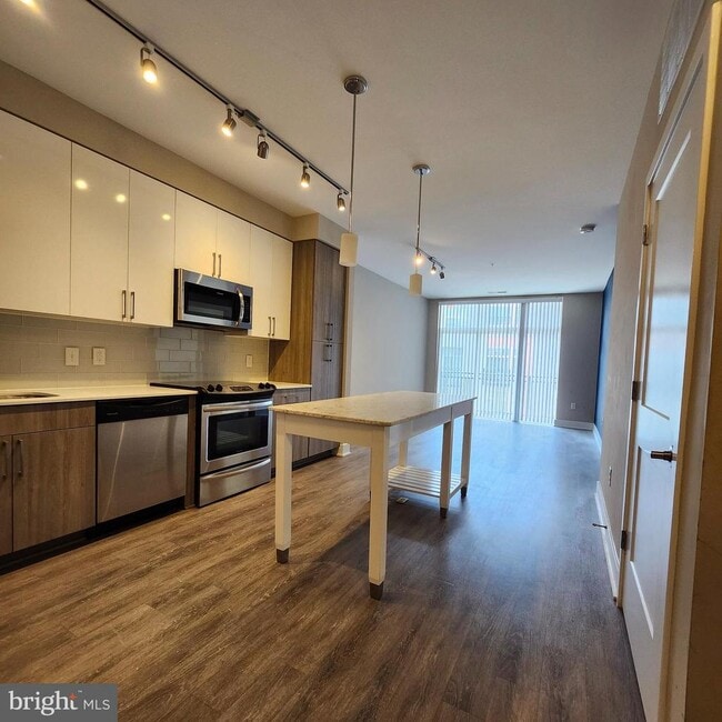 property at 145 Riverhaven Dr