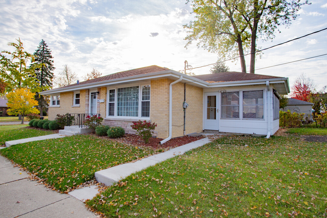 244 Neva Ave in Glenview, IL - Building Photo